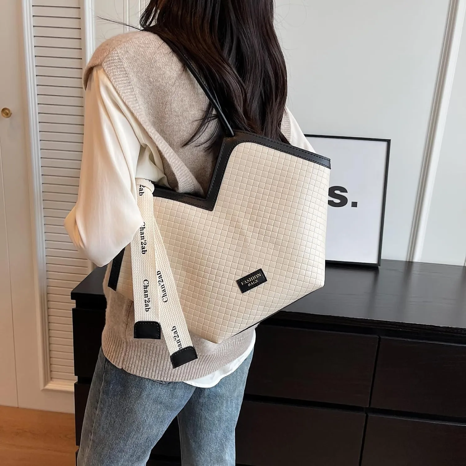 Love Heart Shape PU Artificial Leather Tote Bag for Women's Fashion Shoulder Bag and Satchel