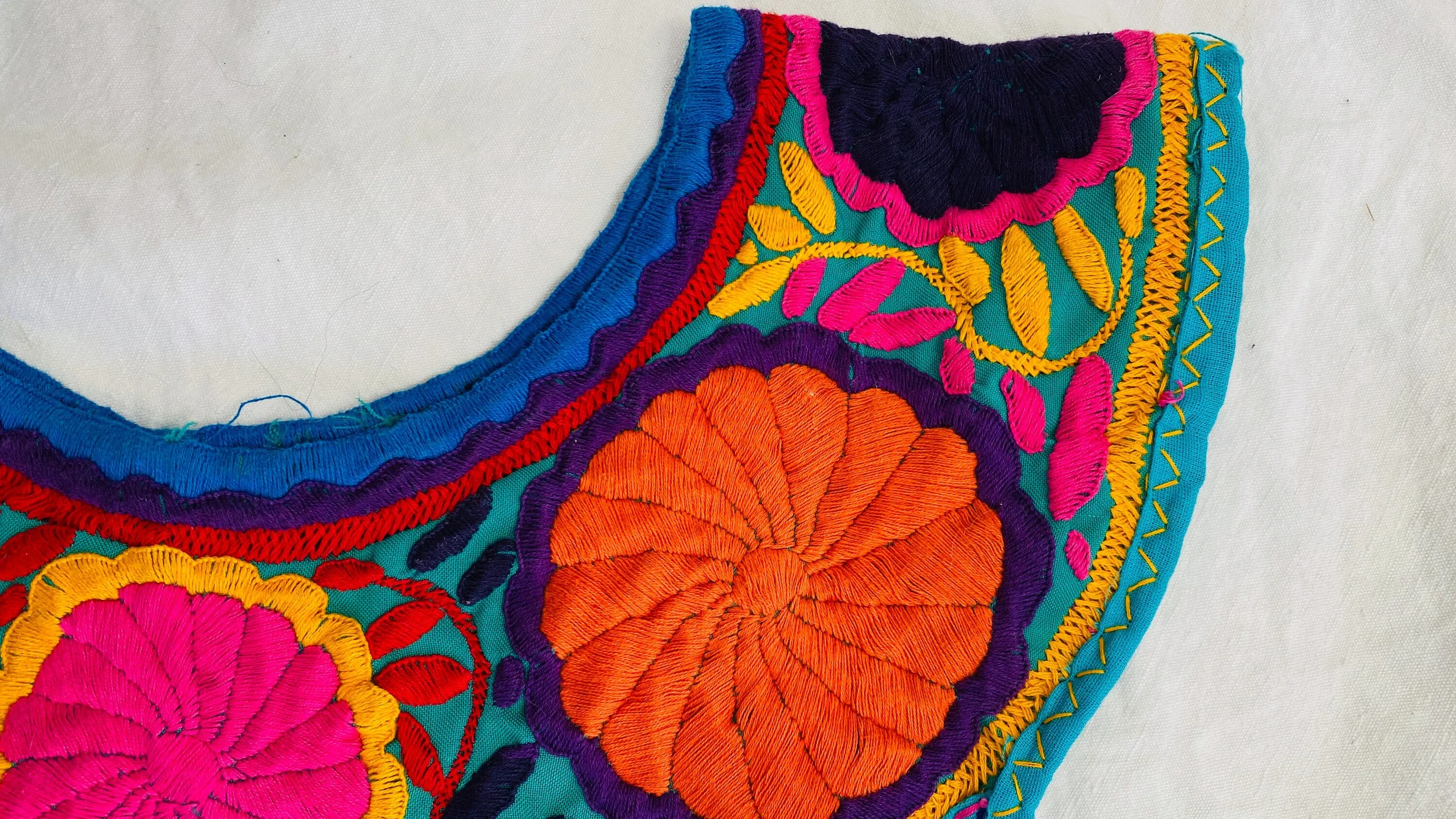Mexican Embroidered Dress. Chiapas. XS-L. 0048