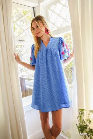Umgee Embroidered Sleeve Seersucker Short Dress In Ocean